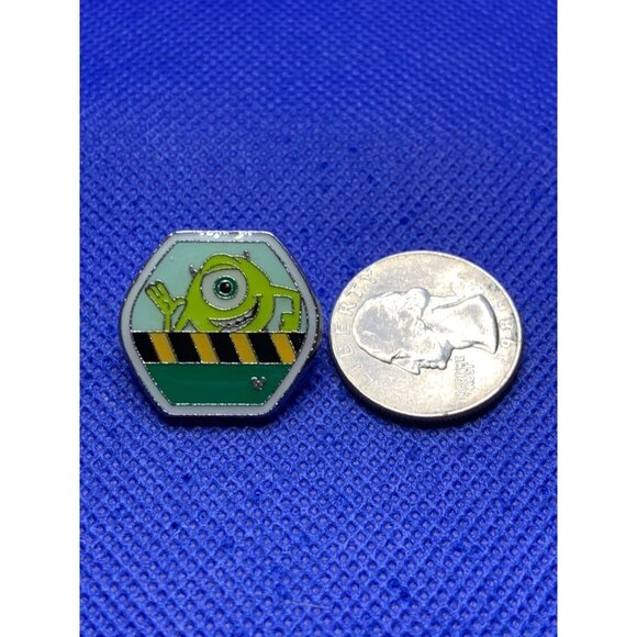 HKDL Mike Wazowski Monsters Inc Hong Kong Disneyland Prize pin 2015 Ferris Wheel - Picture 2 of 3